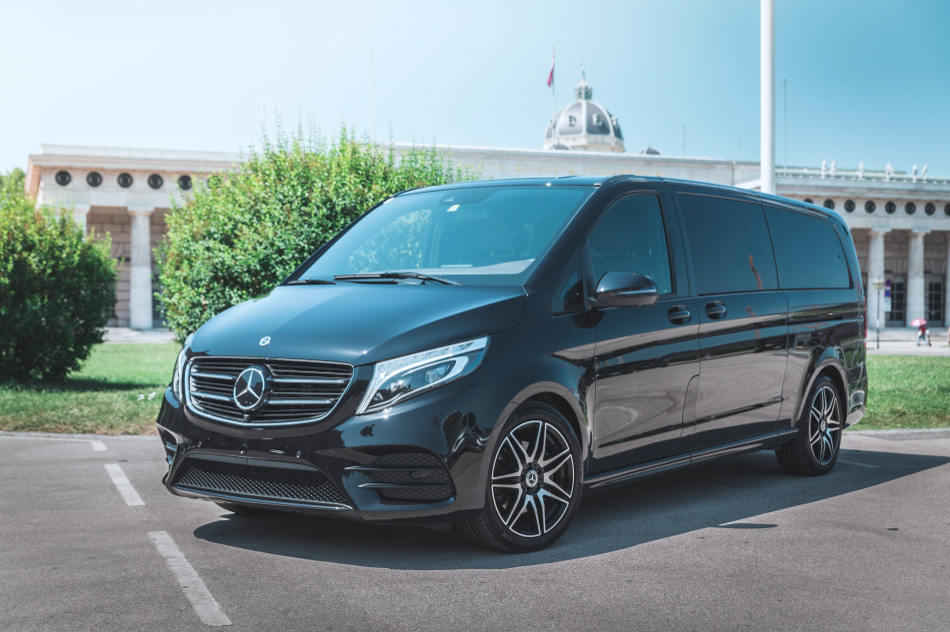 Localrydes book a Mercedes van v class for business or holiday